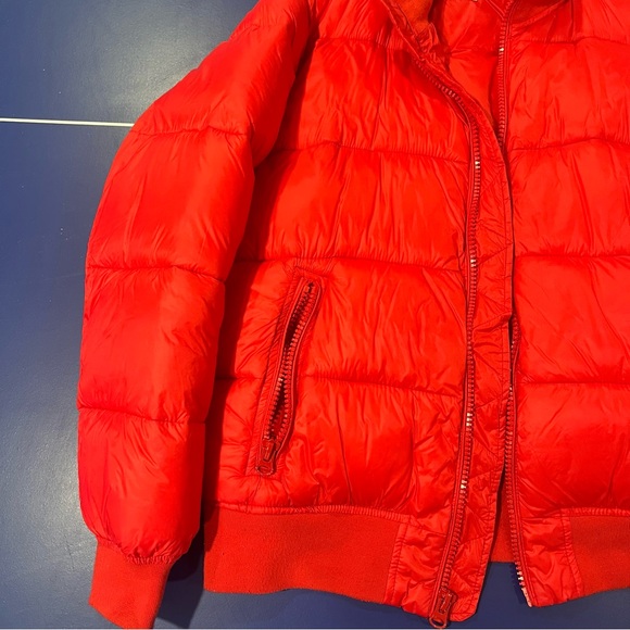 Red puffer coat - Picture 3 of 6